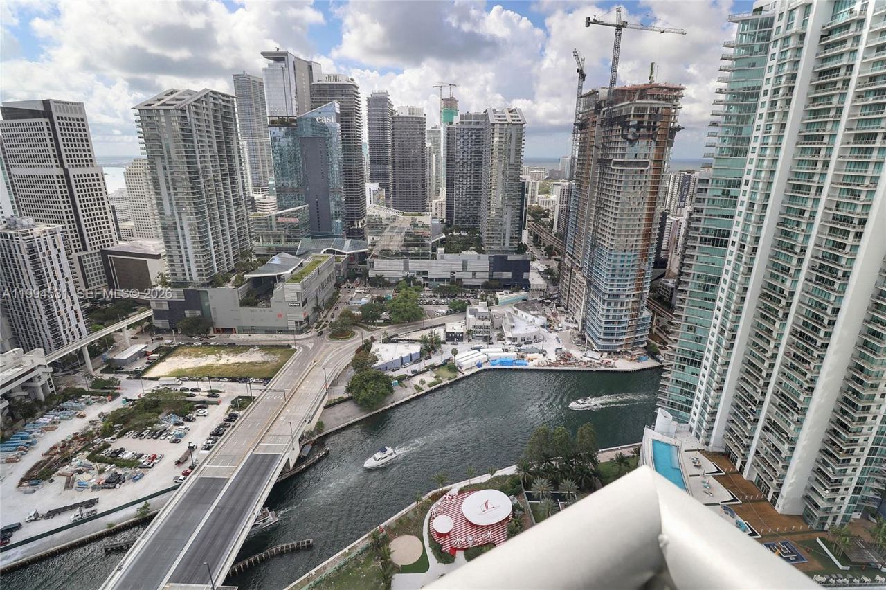 350 S Miami Ave, Unit 4110, Miami, FL 33130 Photo