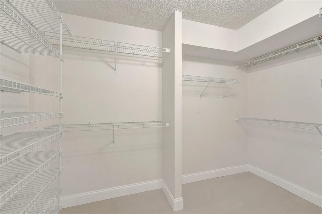 1000 Saint Charles Place, Unit 305, Pembroke Pines, FL 33026 Photo