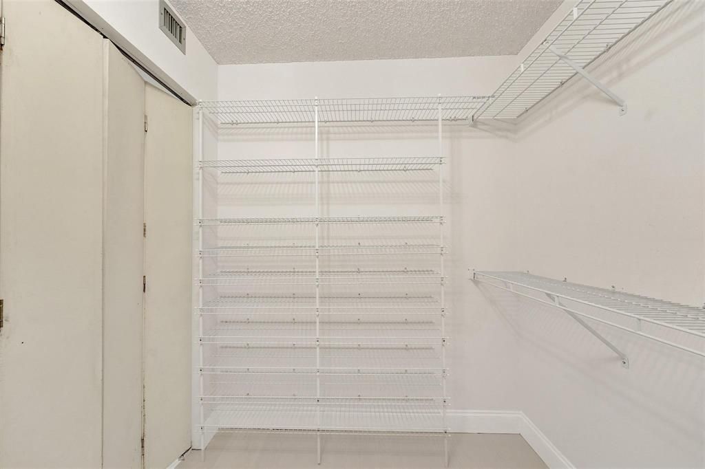 1000 Saint Charles Place, Unit 305, Pembroke Pines, FL 33026 Photo