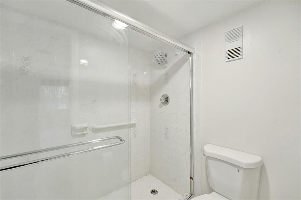 1000 Saint Charles Place, Unit 305, Pembroke Pines, FL 33026 Photo