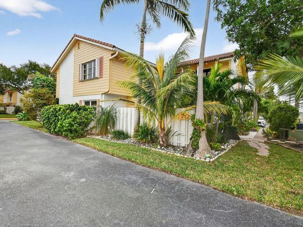 170 Seabreeze Circle, Jupiter, FL 33477