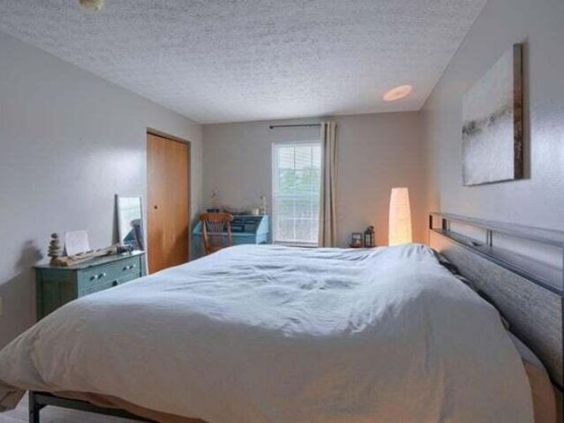 5484 Cedar Springs Drive , Columbus, OH 43228 Photo 15