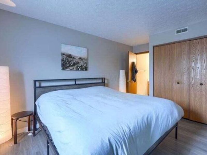 5484 Cedar Springs Drive , Columbus, OH 43228 Photo 16