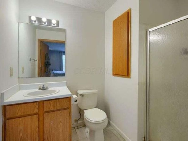 5484 Cedar Springs Drive , Columbus, OH 43228 Photo 17