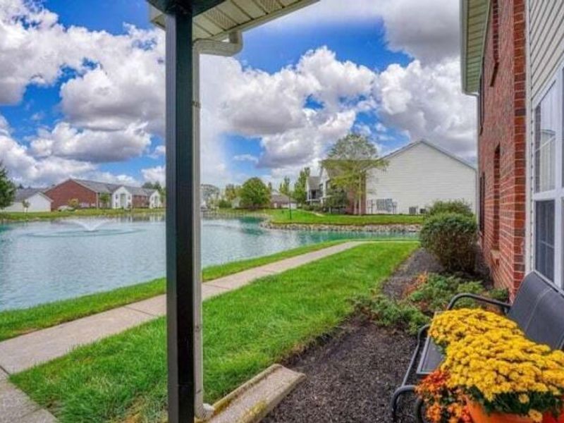 5484 Cedar Springs Drive , Columbus, OH 43228 Photo 4