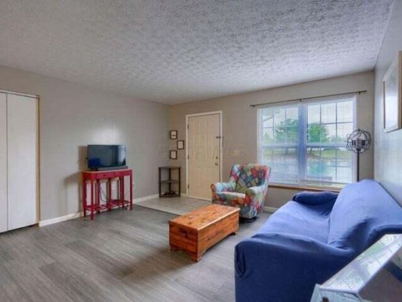 5484 Cedar Springs Drive , Columbus, OH 43228 Photo 8