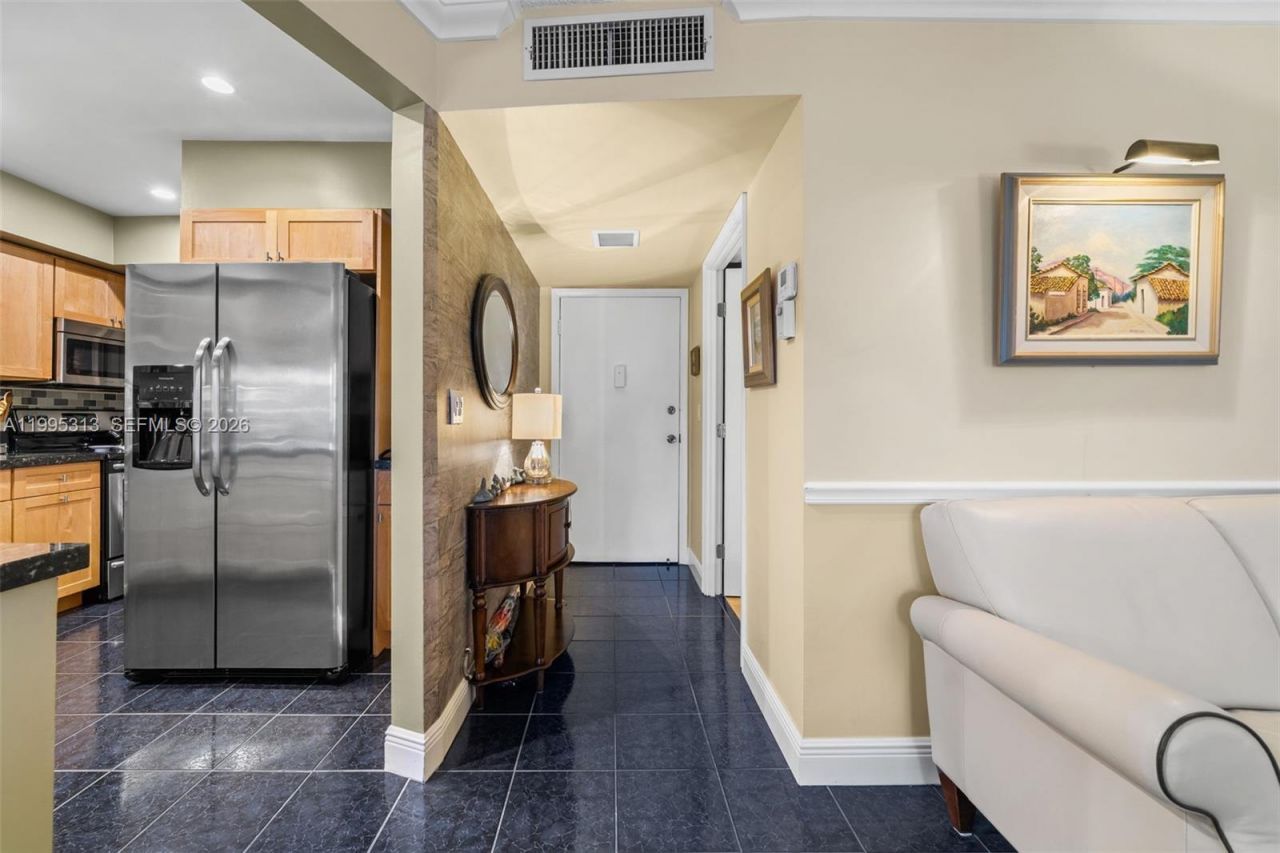 200 Diplomat Pkwy , Unit 732, Hallandale Beach, FL 33009 Photo