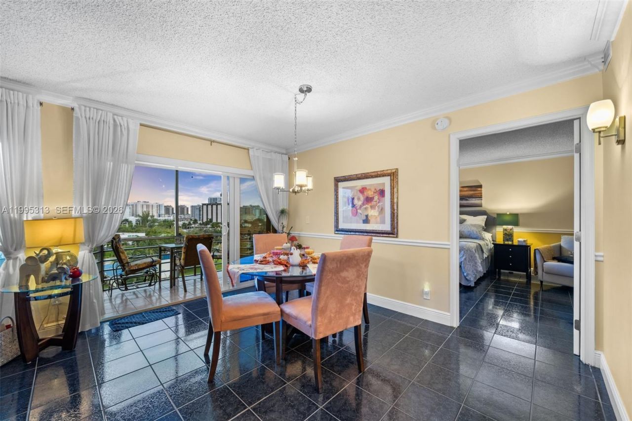 200 Diplomat Pkwy , Unit 732, Hallandale Beach, FL 33009 Photo