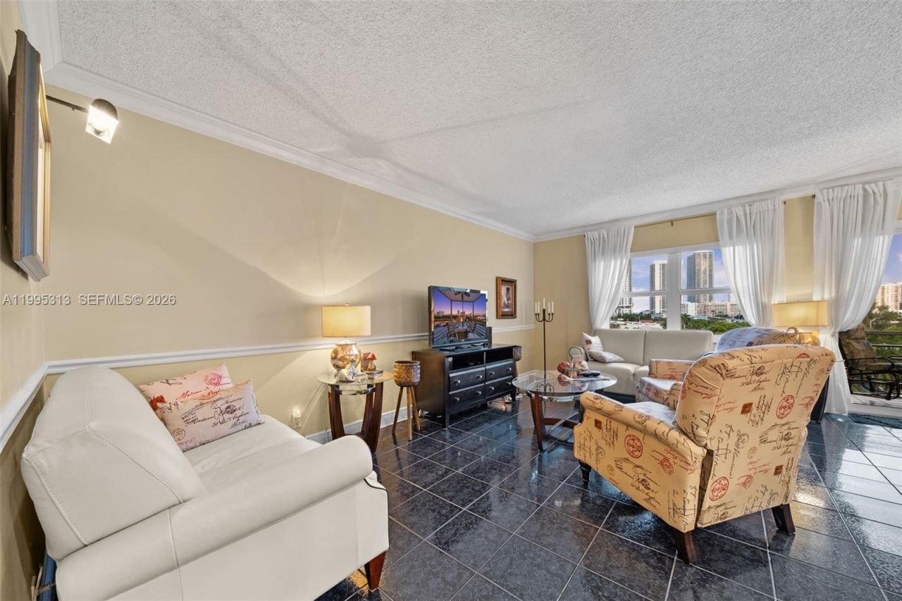 200 Diplomat Pkwy , Unit 732, Hallandale Beach, FL 33009 Photo