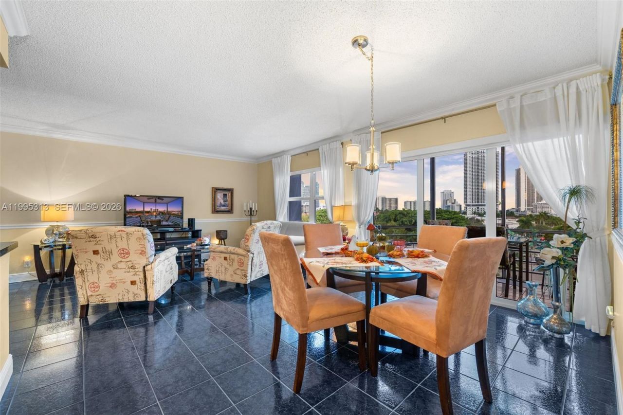 200 Diplomat Pkwy , Unit 732, Hallandale Beach, FL 33009 Photo