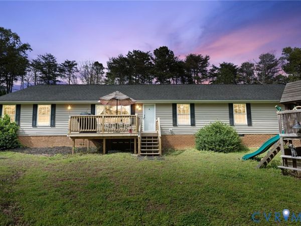 1881 S Waterside Drive , Lanexa, VA 23089