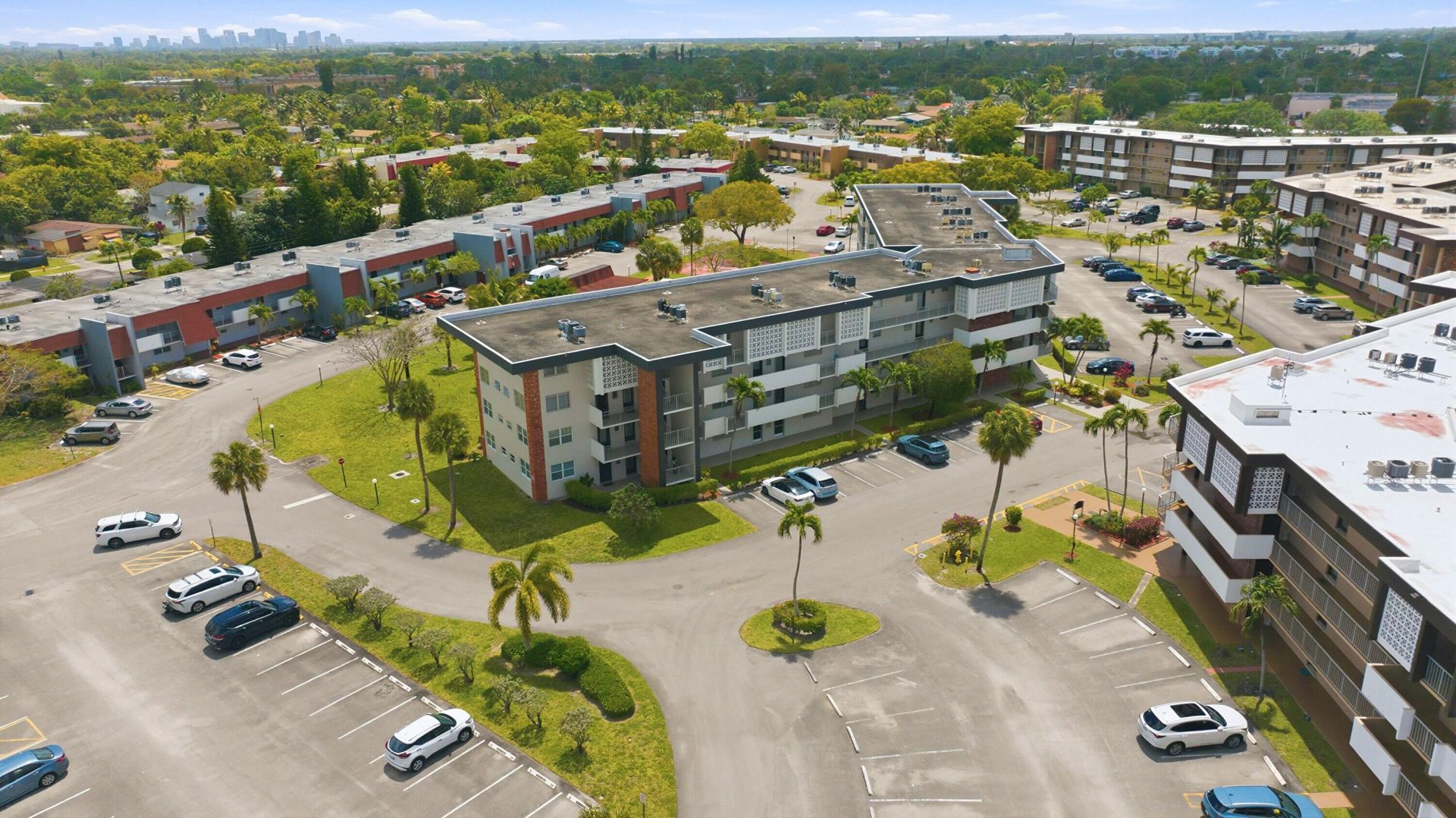 2991 NW 46th Avenue, Unit 303, Lauderdale Lakes, FL 33313 Photo