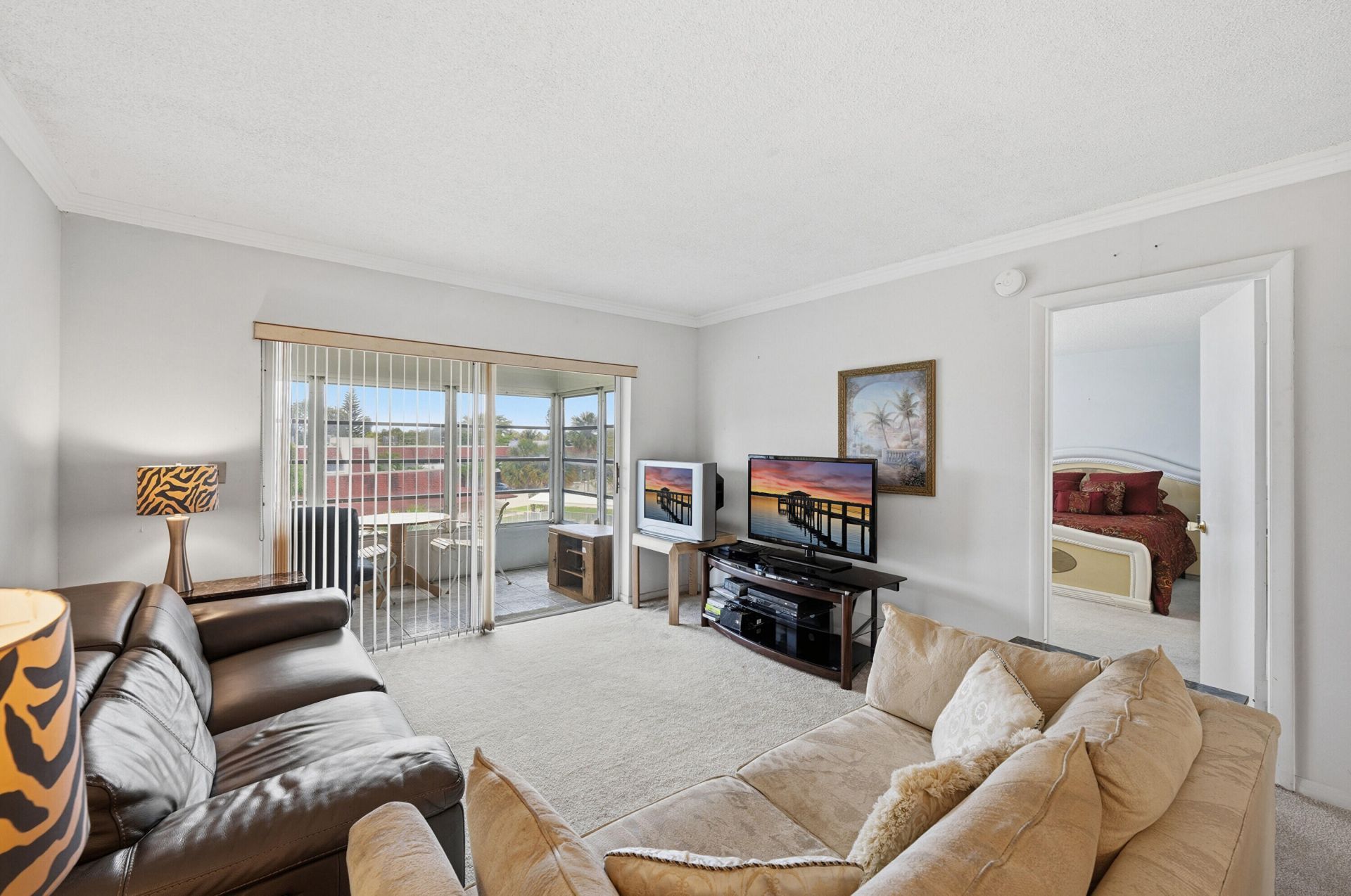 2991 NW 46th Avenue, Unit 303, Lauderdale Lakes, FL 33313 Photo