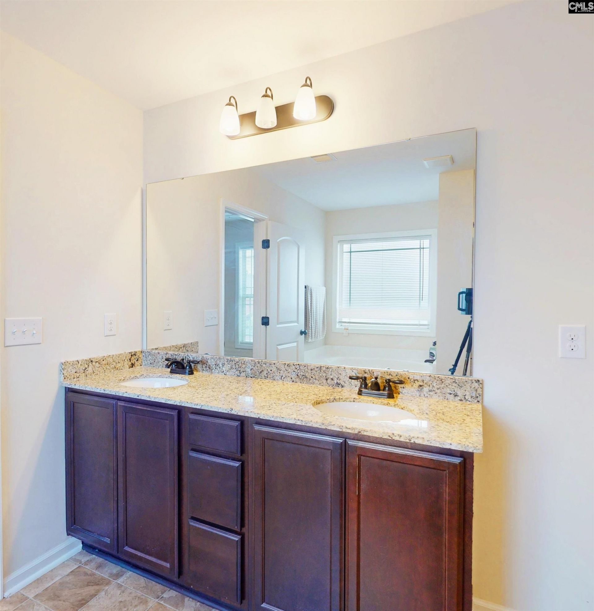 109 Niblick Court  Photo 21