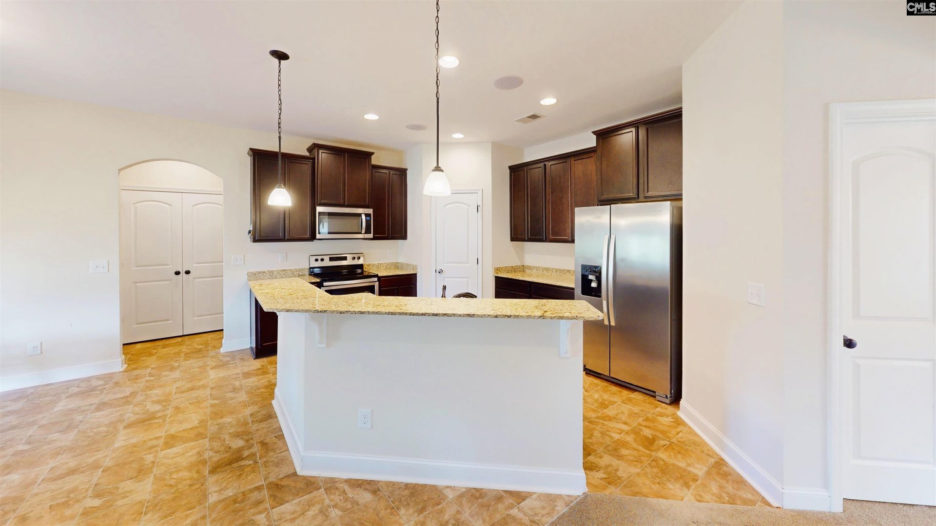 109 Niblick Court  Photo 6