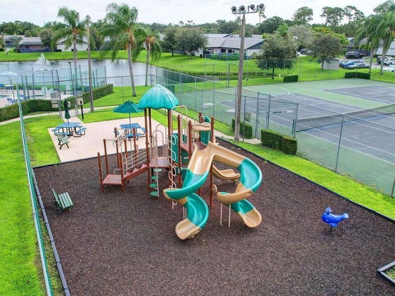 1148 Summit Trail Circle, Unit D, West Palm Beach, FL 33415 Photo