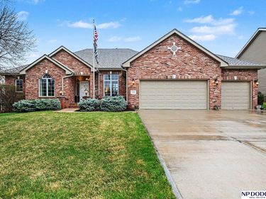 15910 Patrick Avenue , Omaha, NE 68116