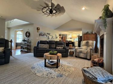 435 N 17Th Street, Geneva, NE 68361