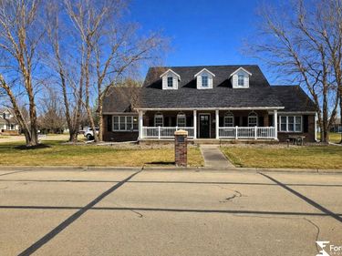 435 N 17Th Street , Geneva, NE 68361