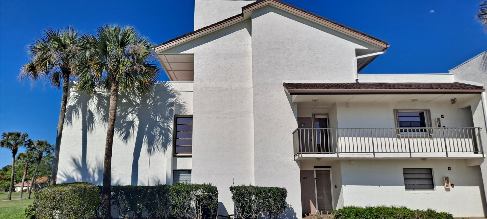 3500 Twin Lakes Terrace, Unit 206, Fort Pierce, FL 34951 Photo