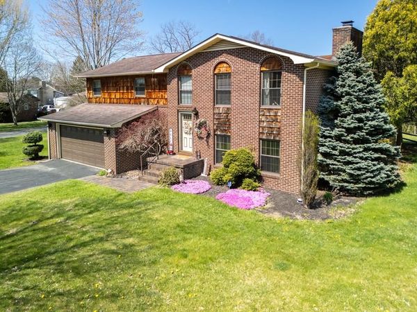 101 Forest View Dr, BECKLEY, WV 25801