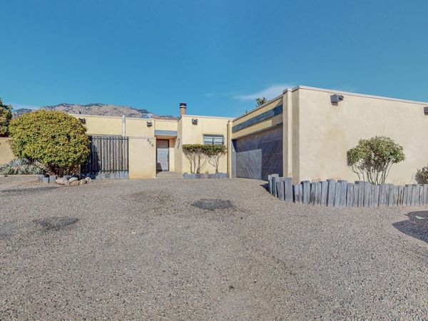 876 Tramway Lane Court NE, Albuquerque, NM 87122