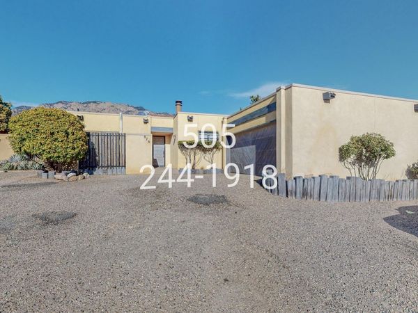 876 Tramway Lane Court NE, Albuquerque, NM 87122