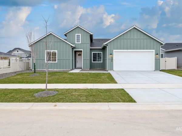 8558 S Silver Smog Way, Meridian, ID 83642