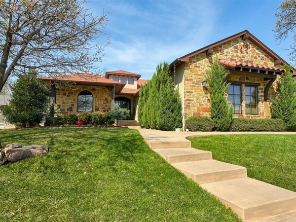 1317 Town Square Park, Edmond, OK 73034