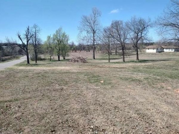 3020 Oakwood Drive, Choctaw, OK 73020