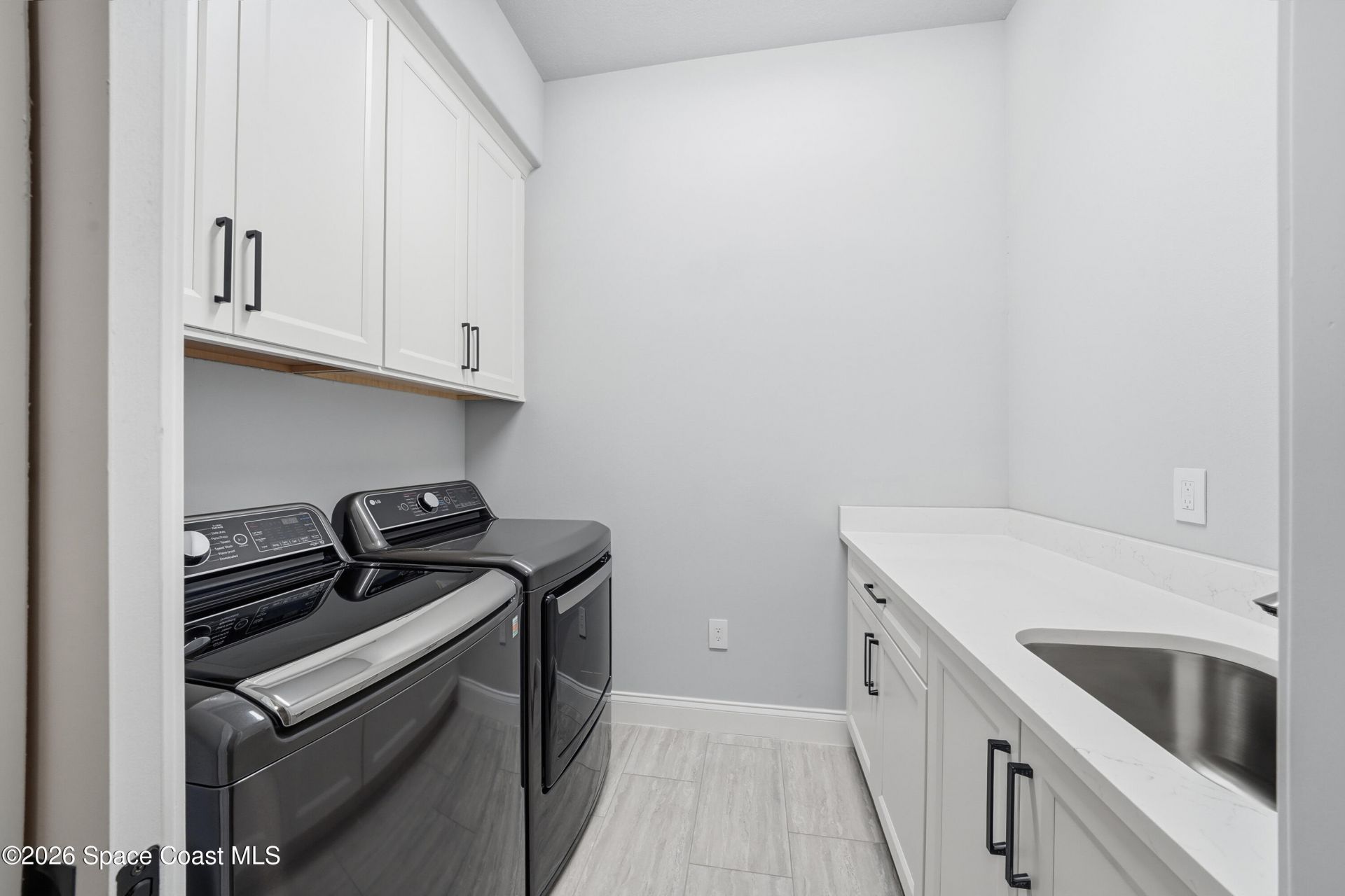 4145 Negal Circle , Melbourne, FL 32901 Photo