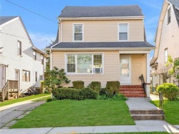 8450 159th Street, Jamaica, NY 11432