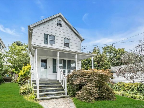 46 Irving Place , Oyster Bay, NY 11771