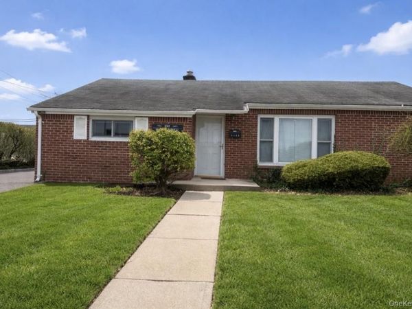 4169 Iris Place , Bethpage, NY 11714