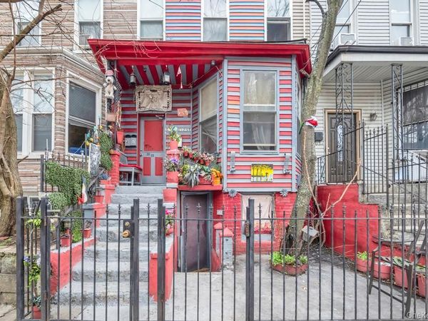 3113 12th Street , Astoria, NY 11106