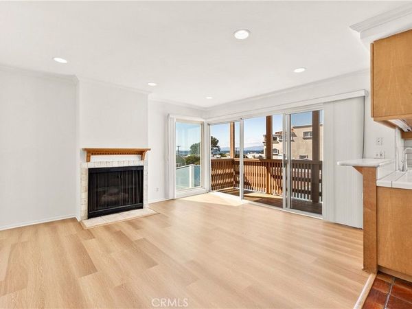 600 Monterey Boulevard, Unit 8, Hermosa Beach, CA 90254