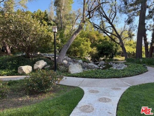 7120 Carlson Circle, Unit 290, Canoga Park, CA 91303