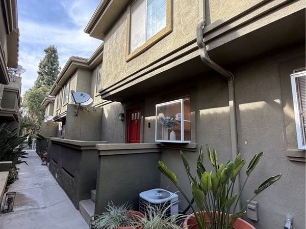 8320 Somerset Ranch, Paramount, CA 90723