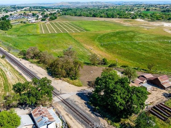 5390 Monterey Road, Paso Robles, CA 93446