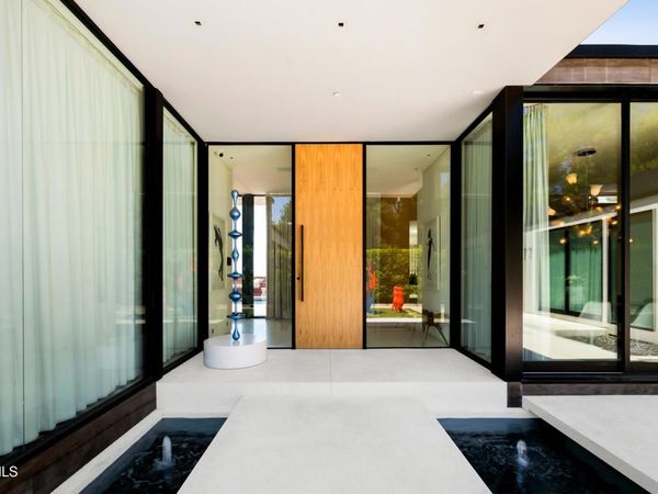 590 Haynes Avenue, Beverly Hills, CA 90210