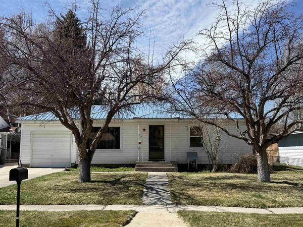 260 S 2nd West, Soda Springs, ID 83276