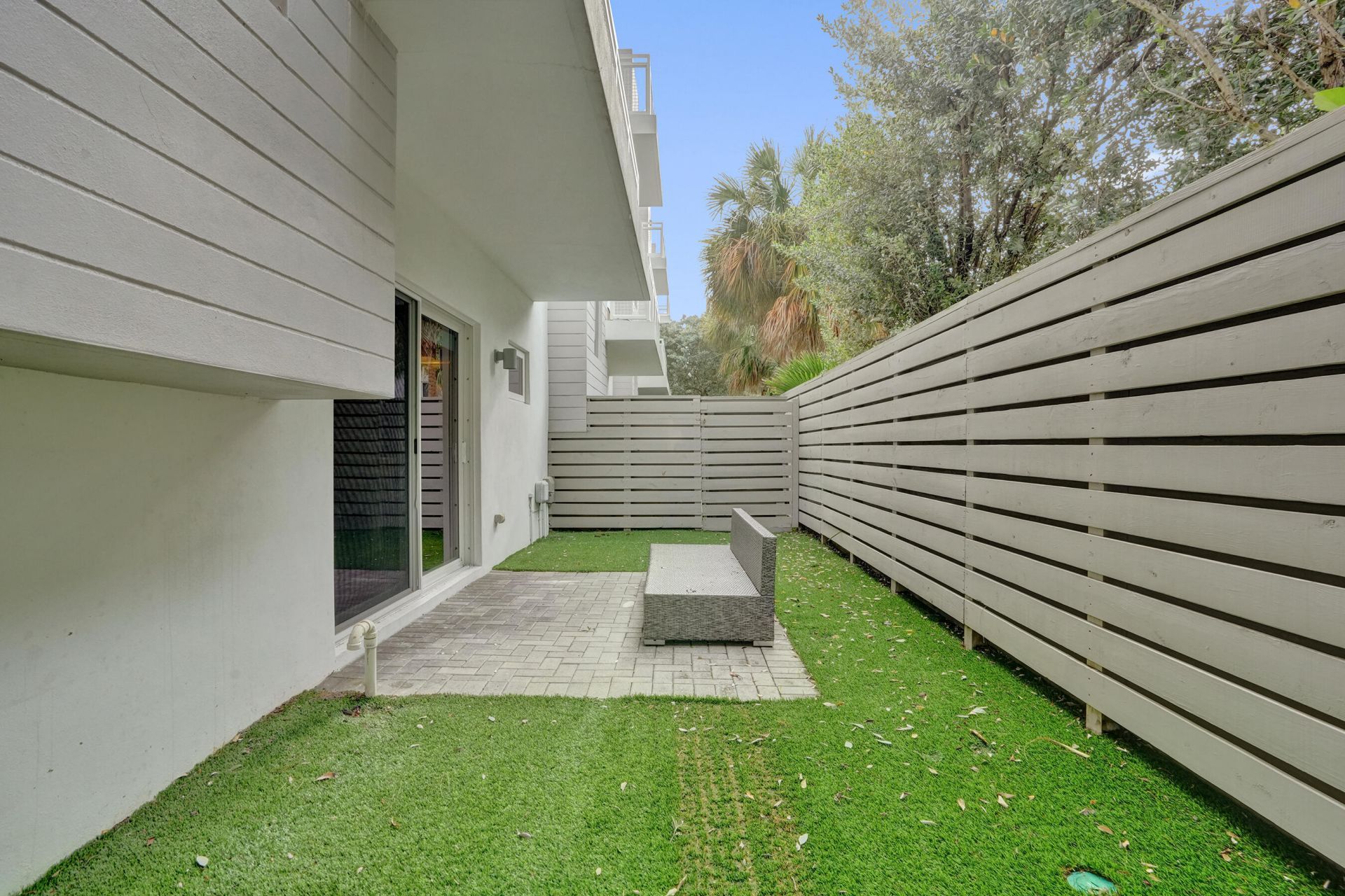 1347 N Ocean Boulevard, Pompano Beach, FL 33062 Photo