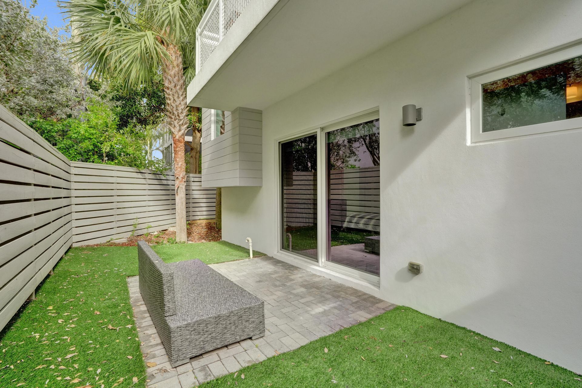 1347 N Ocean Boulevard, Pompano Beach, FL 33062 Photo