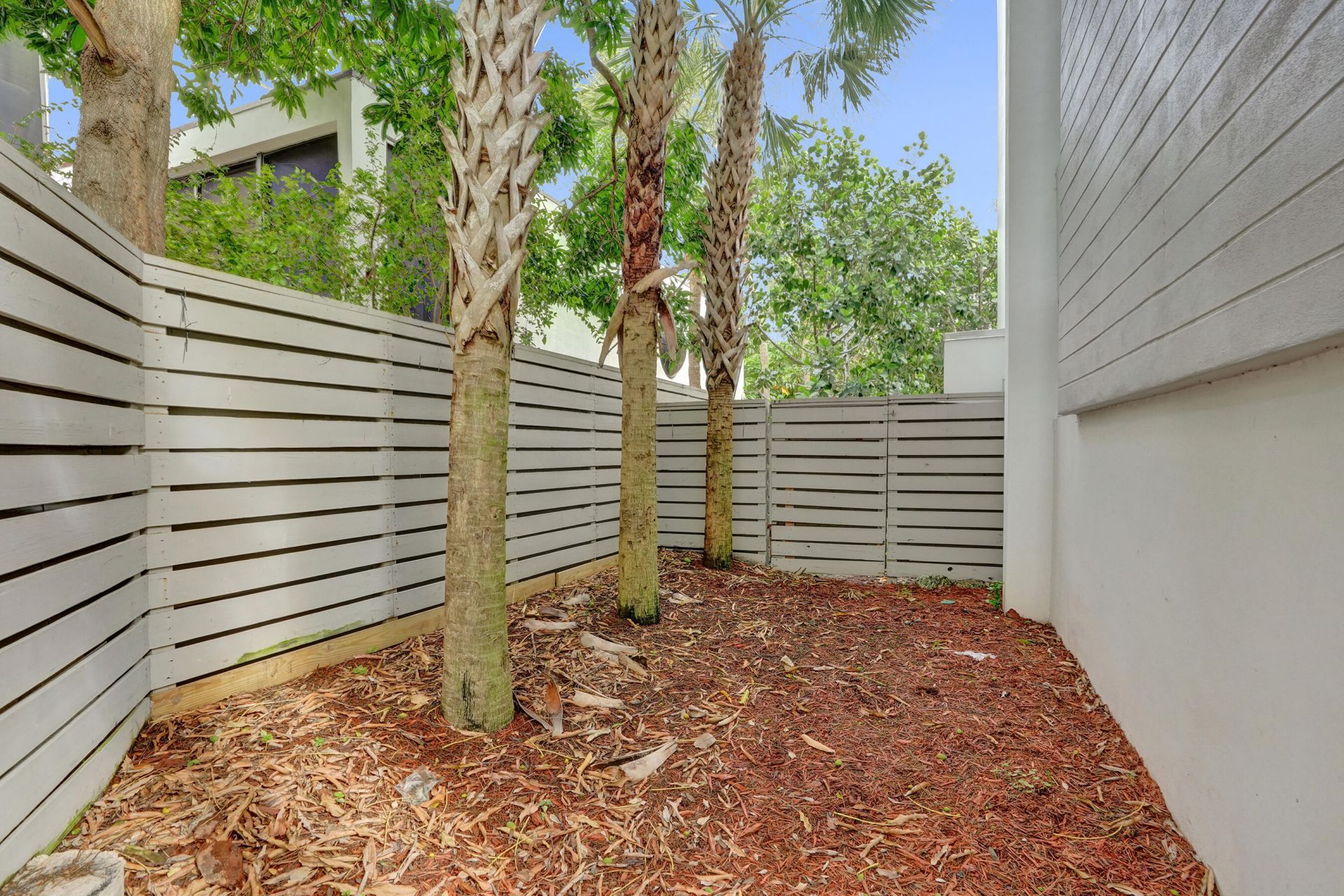 1347 N Ocean Boulevard, Pompano Beach, FL 33062 Photo