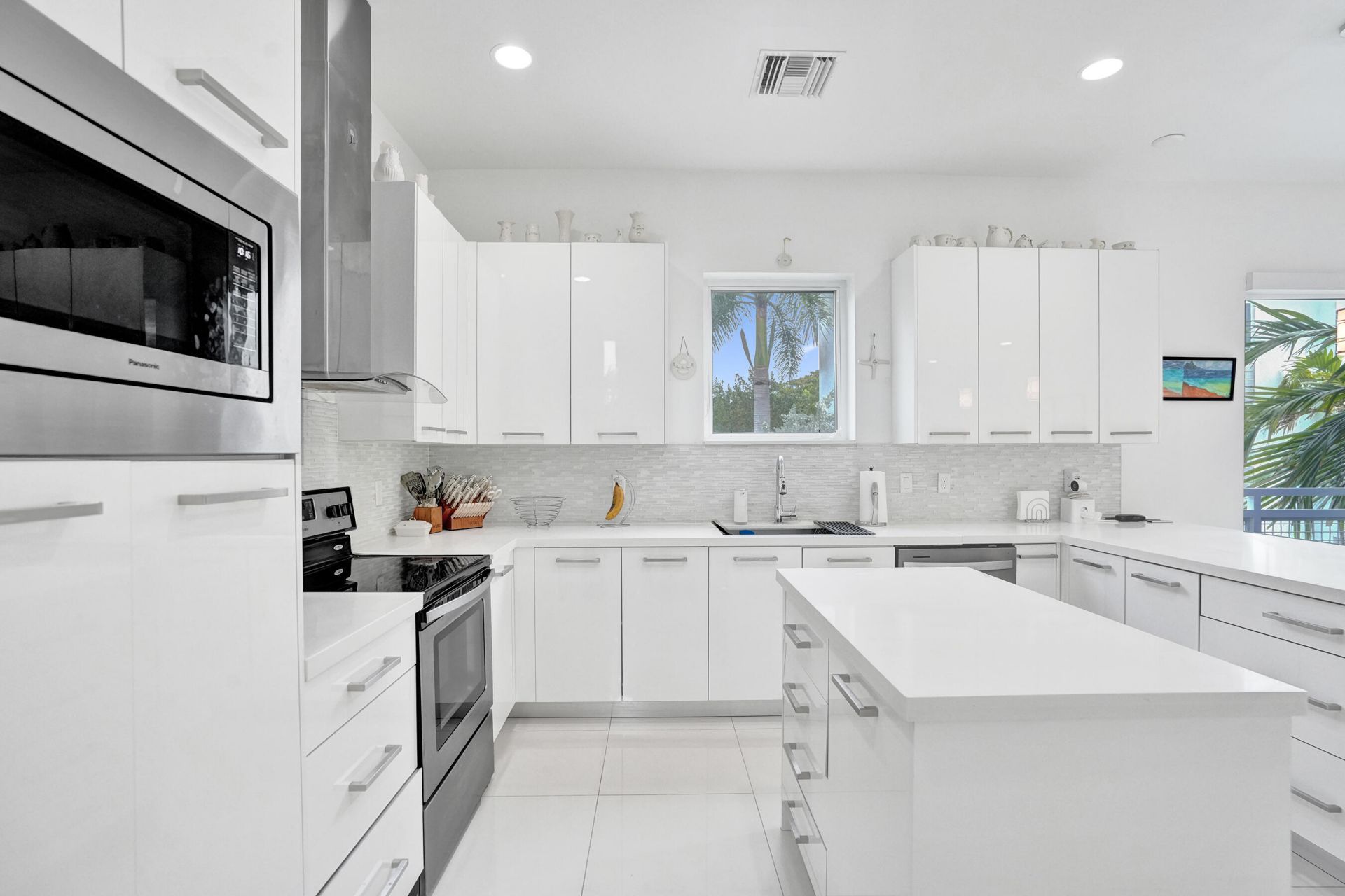 1347 N Ocean Boulevard, Pompano Beach, FL 33062 Photo