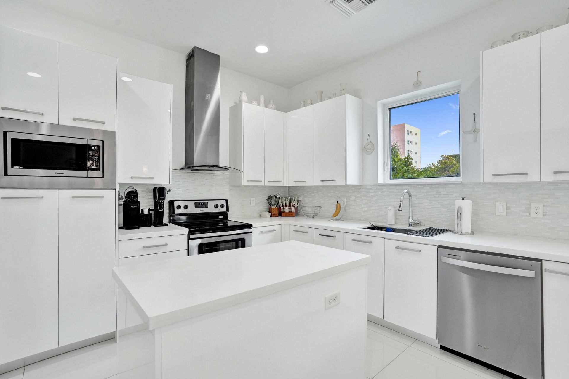 1347 N Ocean Boulevard, Pompano Beach, FL 33062 Photo