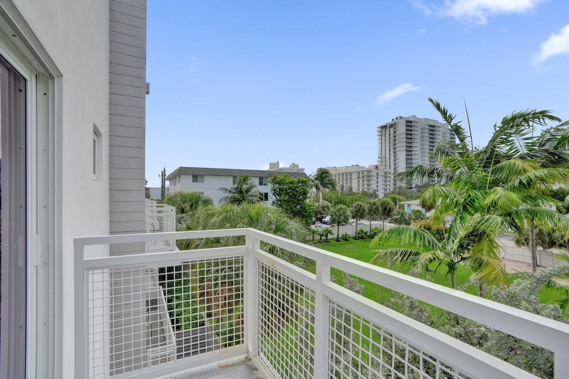 1347 N Ocean Boulevard, Pompano Beach, FL 33062 Photo