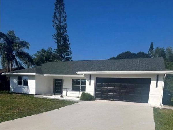 2928 SE Bella Road, Port St. Lucie, FL 34984