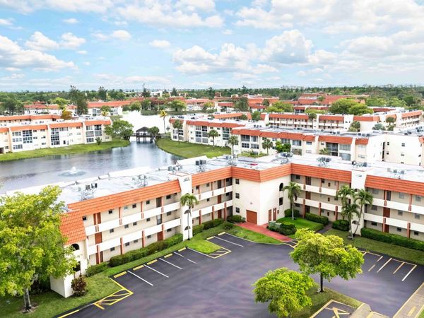 2800 Sunrise Lakes Drive W, Unit Apt 301, Sunrise, FL 33322