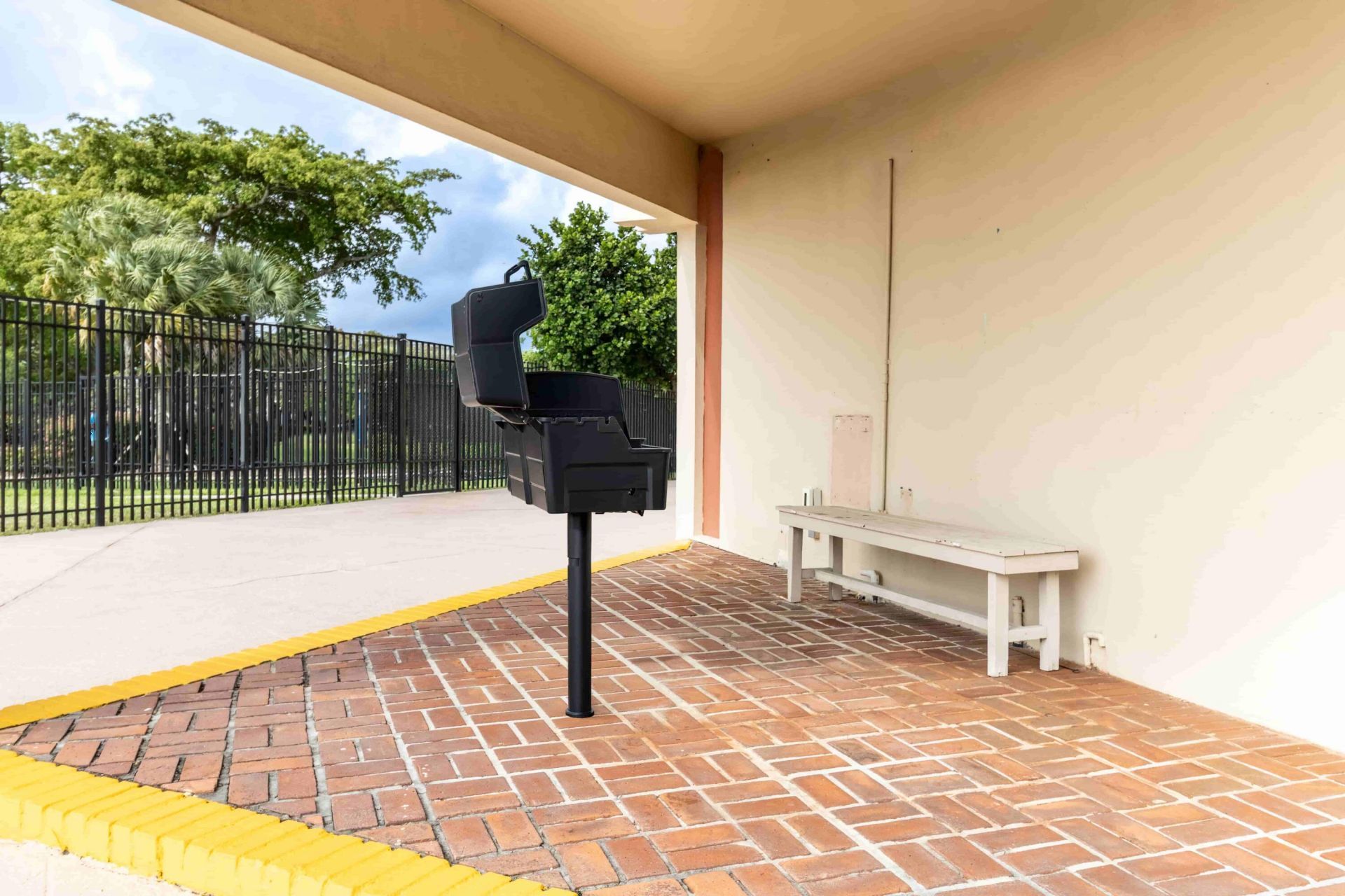 2800 Sunrise Lakes Drive W, Unit Apt 301, Sunrise, FL 33322 Photo